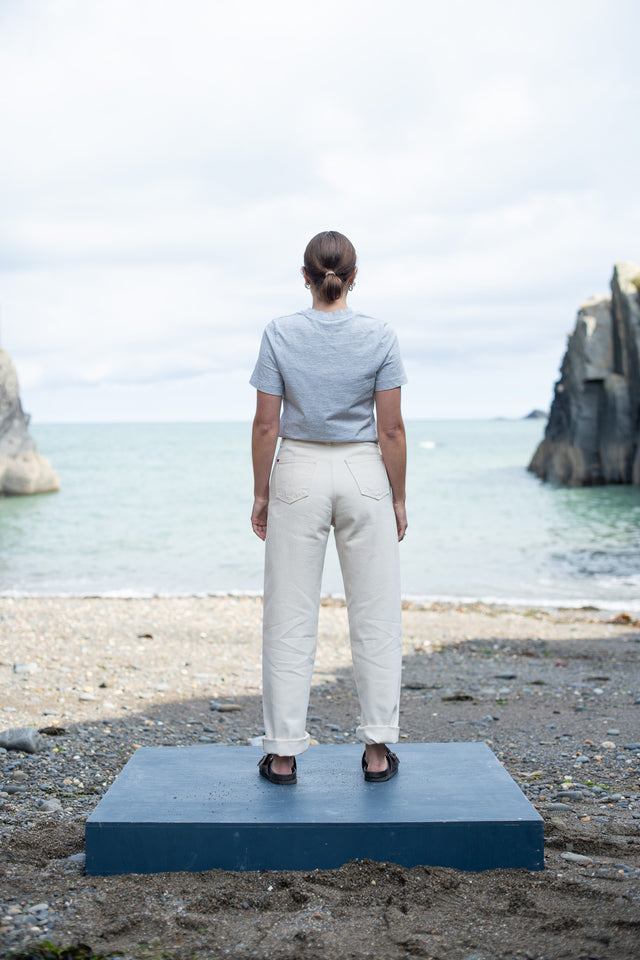 The Aurelia - Wide Straight Fit - Ecru One Wash.